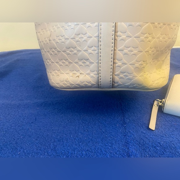 Cream Kate Spade Bag w/ Matching Wallet - Picture 6 of 10